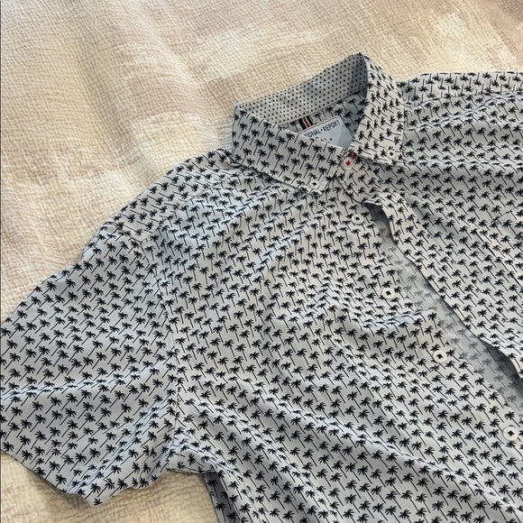 Men’s Stretch Medium Black PalmTree short sleeve Shirt - Picture 2 of 4